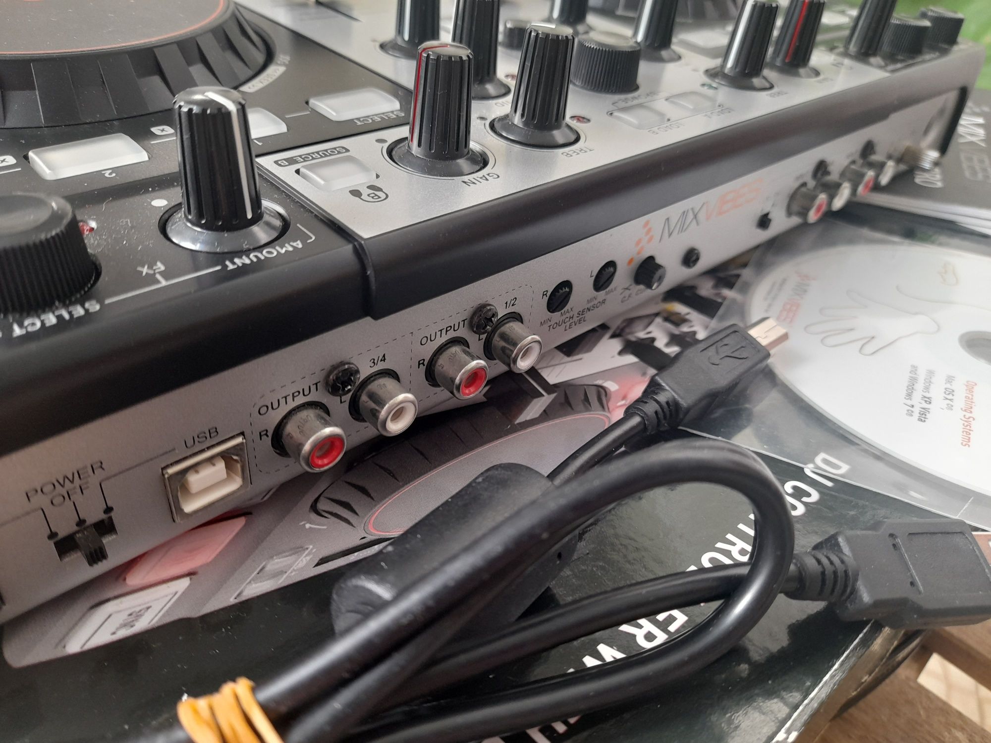 Controladora mesa de DJ Umix Control Pro