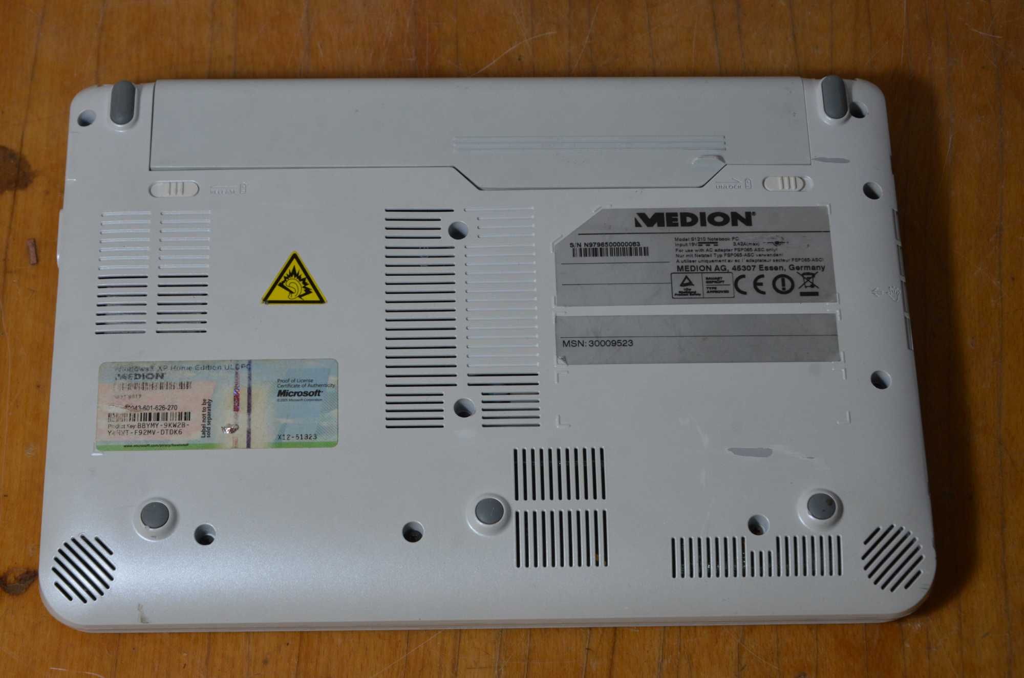 Продам нетбук Medion S1210