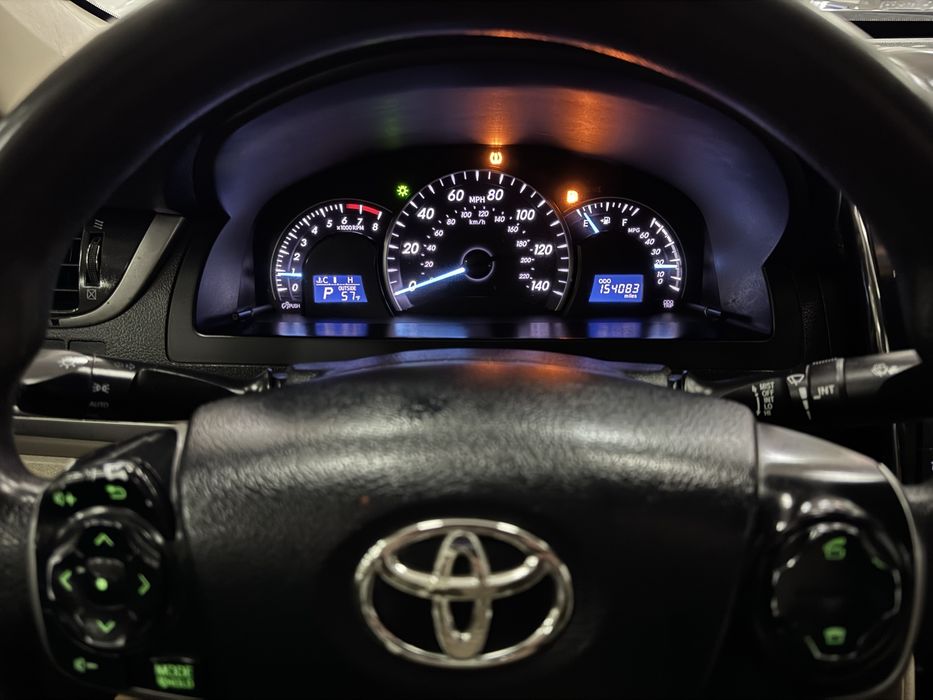 Toyota Camry VII (XV50) 2.5і 16V 6АКПП 2011 р.в. (178 к.с.)