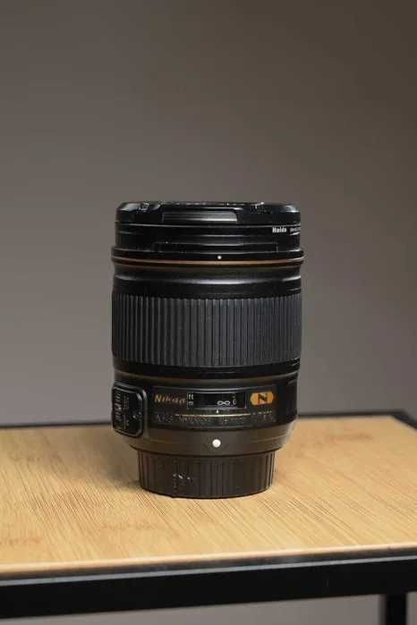 Nіkon Nikkor 28 mm f1.8 ED