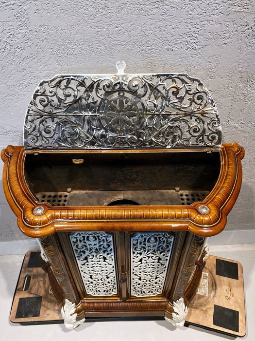 Zabytkowy Zeliwny Piec Koza Kominek