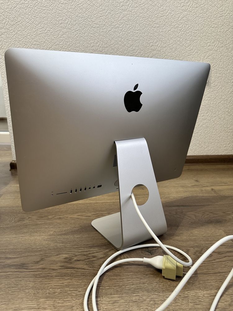IMac 21.5-inch, Late 2012 на 8 GB, 21,5 дюймов (1920х1080)