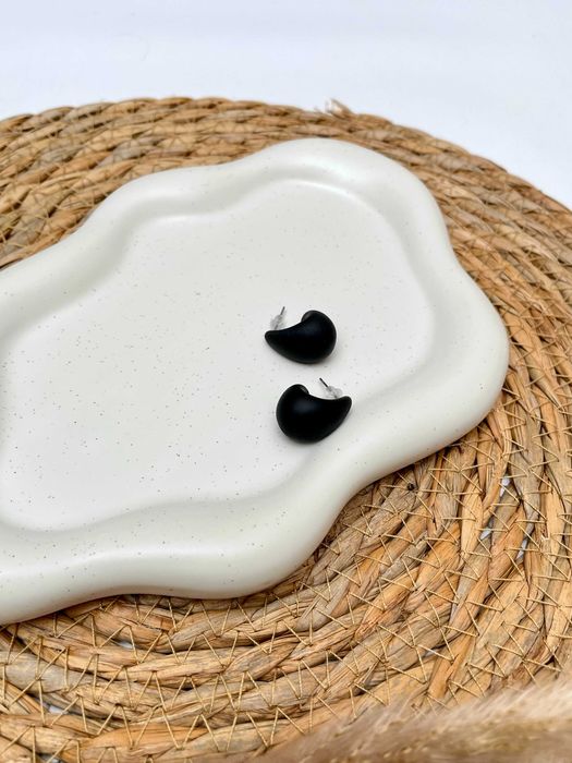 Nowe damskie dmuchane kolczyki w czarnym kolorze łezki