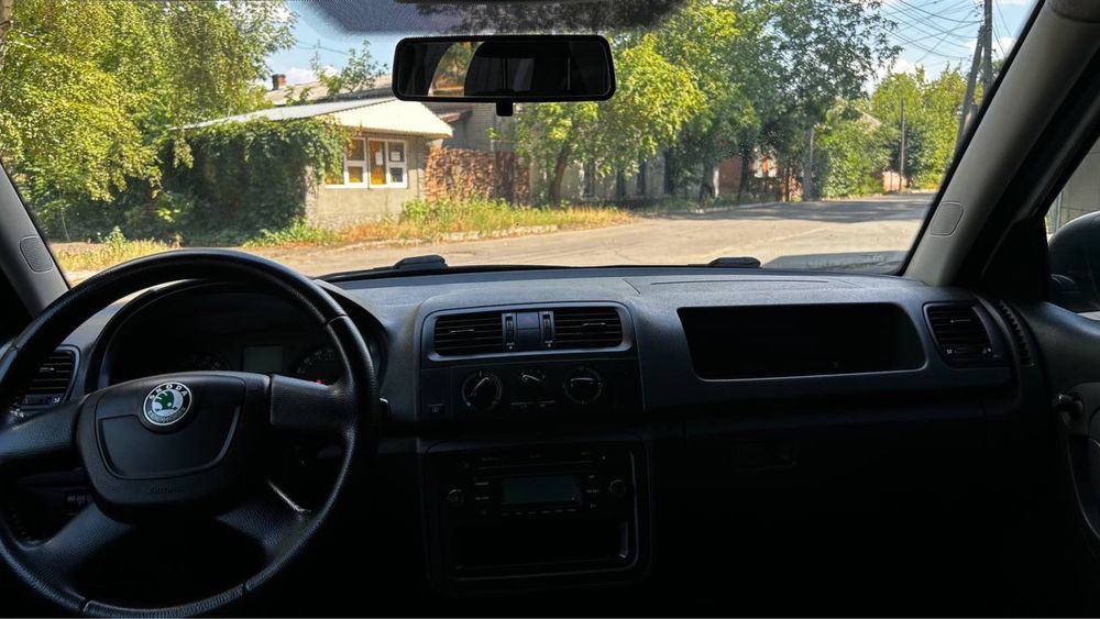 Skoda Fabia 1,6 TDI 2011 год ШКОДА ФАБИЯ