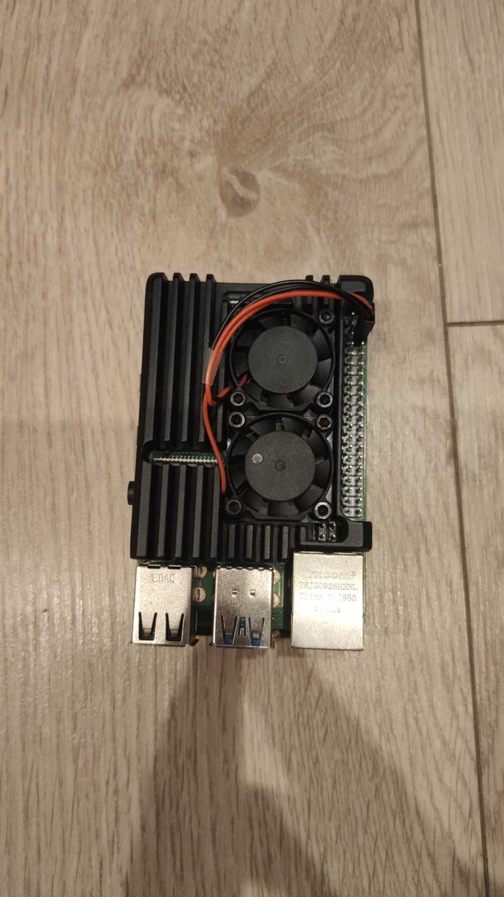 Raspberry Pi 4 B WiFi Bluetooth 4GB RAM 1,5GHz Zasilacz, dwie obudowy