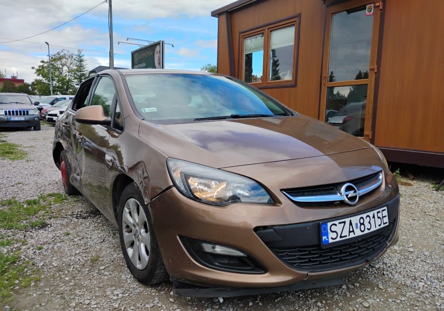 Opel Astra 2016r, Salonowa. 1.6 LPG. Uszkodzony prawy bok. Jeździ.