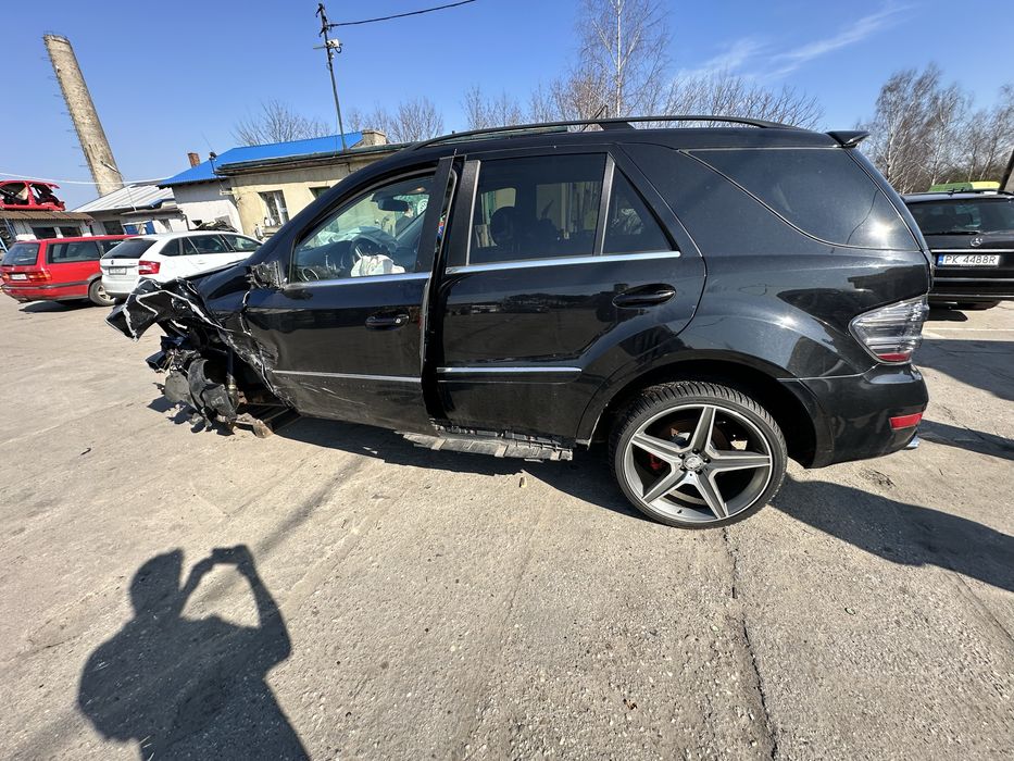Mercedes ML W164 AMG 273963 na części ML W164 197U wszystkie części