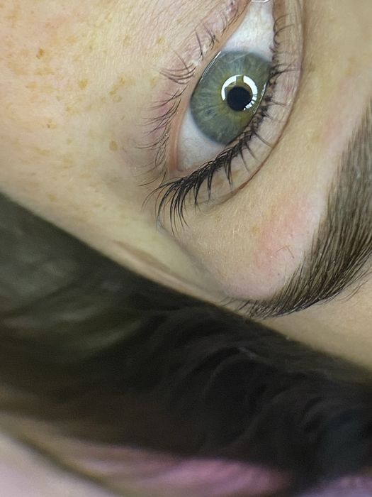 Ламінування вій та брів