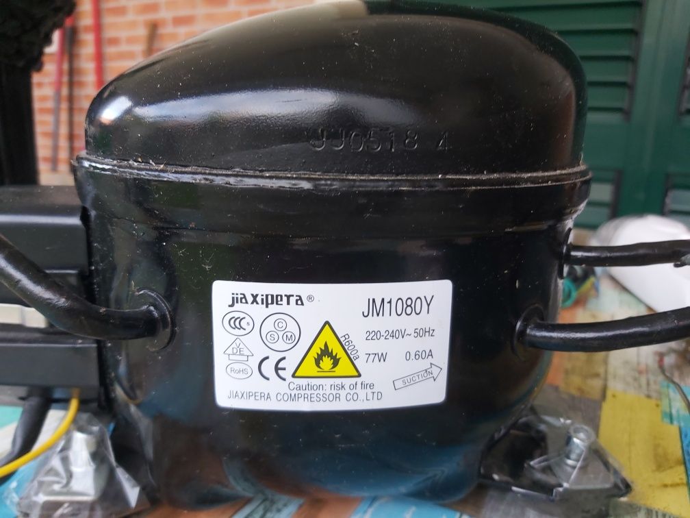 Compressor e termóstato frigorífico