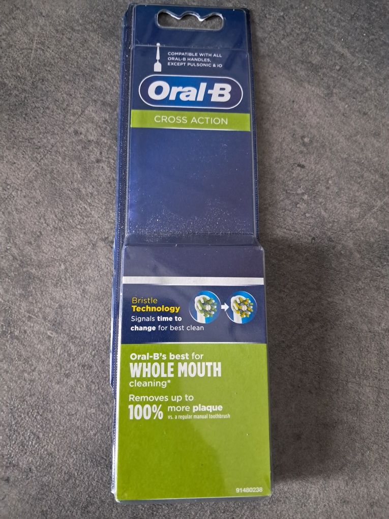 Szczoteczka elektryczna Oral B gratis 2 końcówki