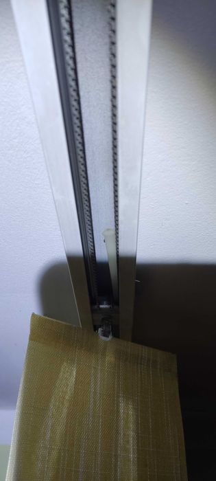 Żaluzja pionowa z demontażu