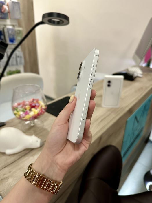 Iphone 16 128 Gb White як Новий 100% Акб Коробка Фіз Сім Розстрочка