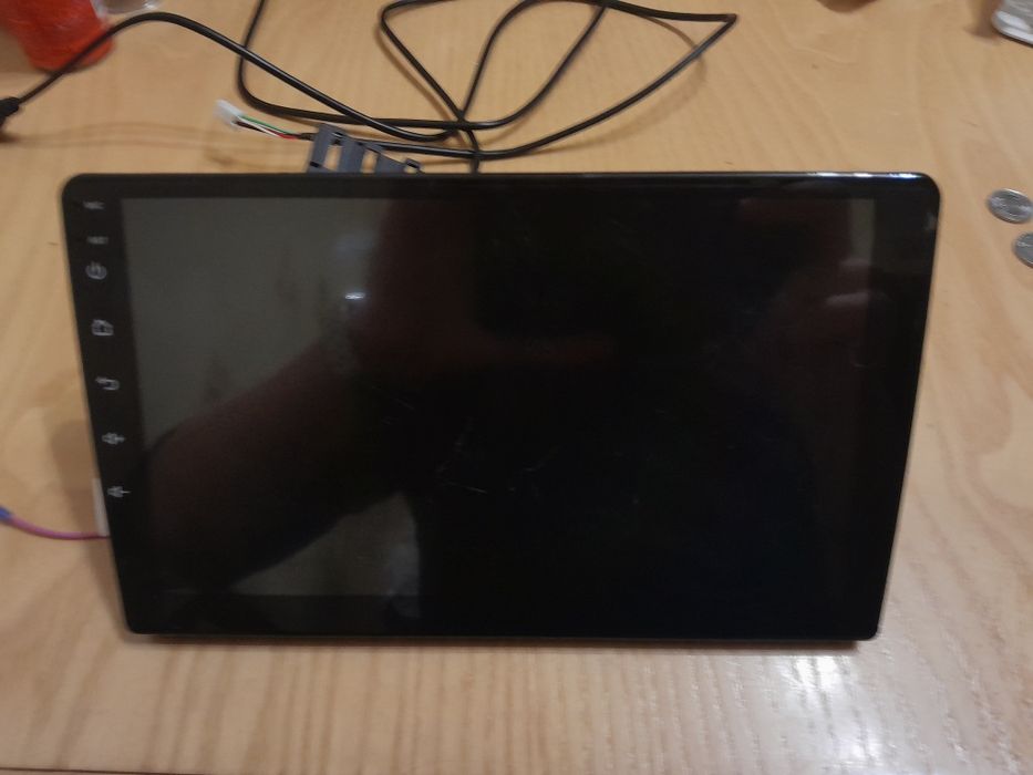 Сенсорний монітор в авто