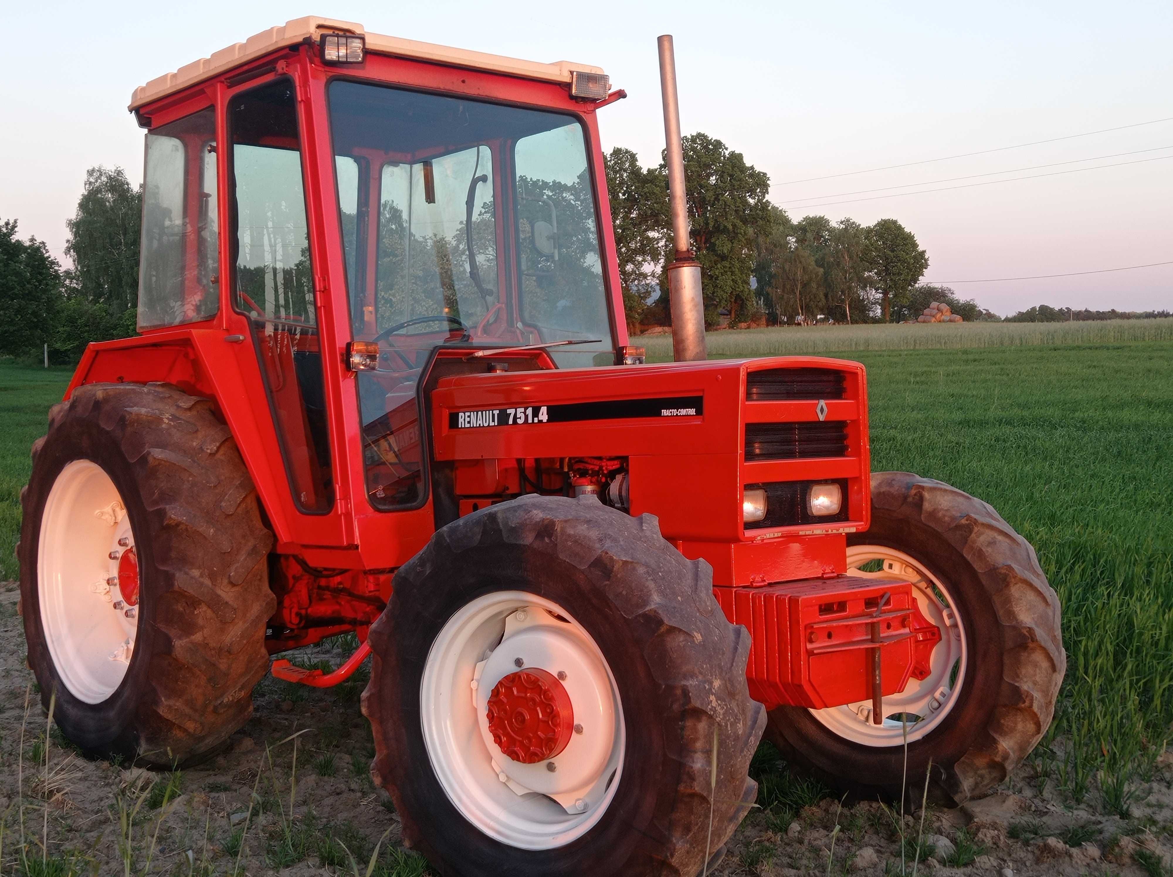 Ciągnik Renault 751-4 4x4 TUR