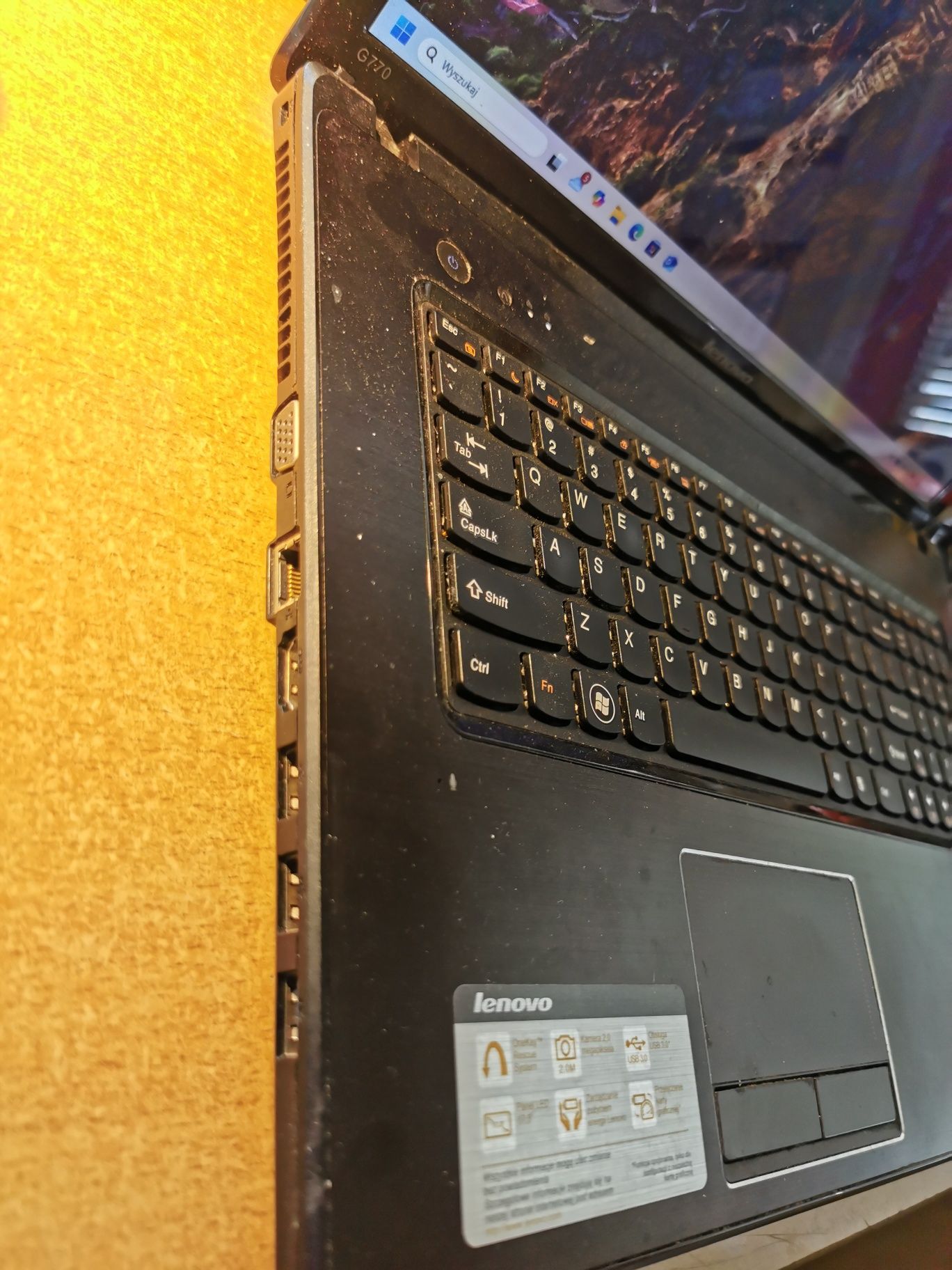 Sprzedam laptop Lenovo g770 17 cali