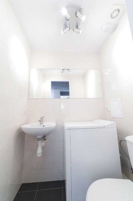 ZWIERZOLUBNY pokój w ślicznym mieszkaniu, WINOGRADY, WiFi gratis!