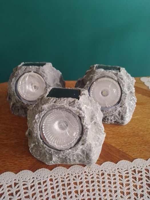 Kamienie lampki solarne ogrodowe