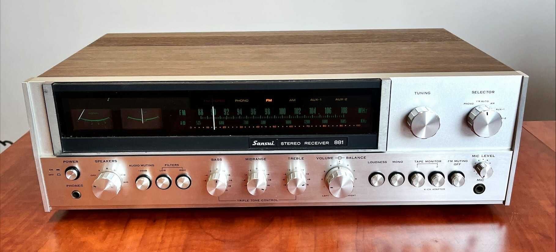 Amplituner SANSUI 881