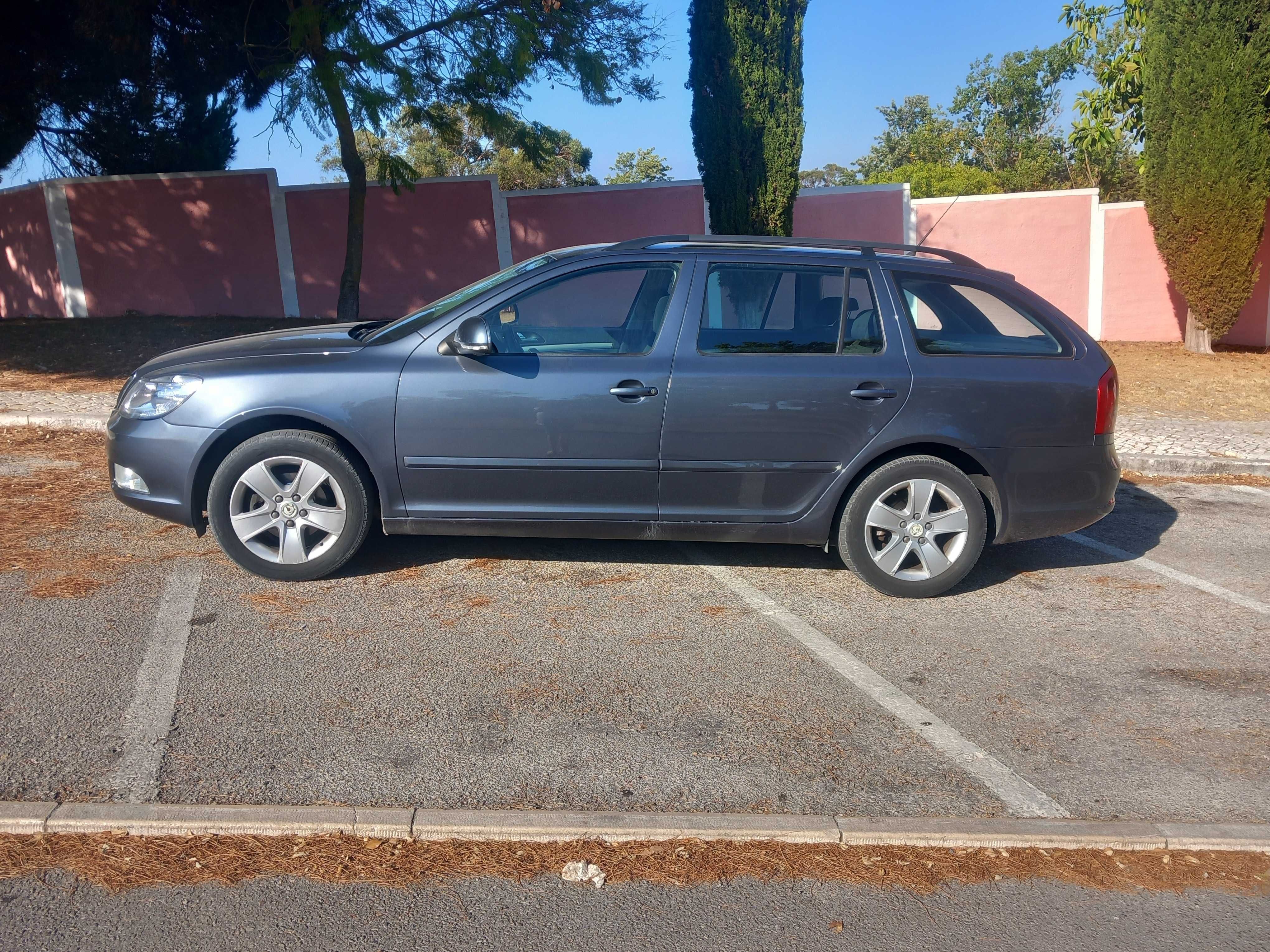 Carrinha  Skoda bem estimada