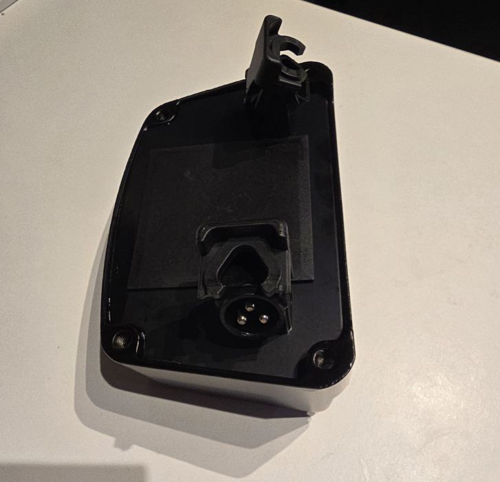 Regulator napięcia
A53201
109-04
Harley Davidson