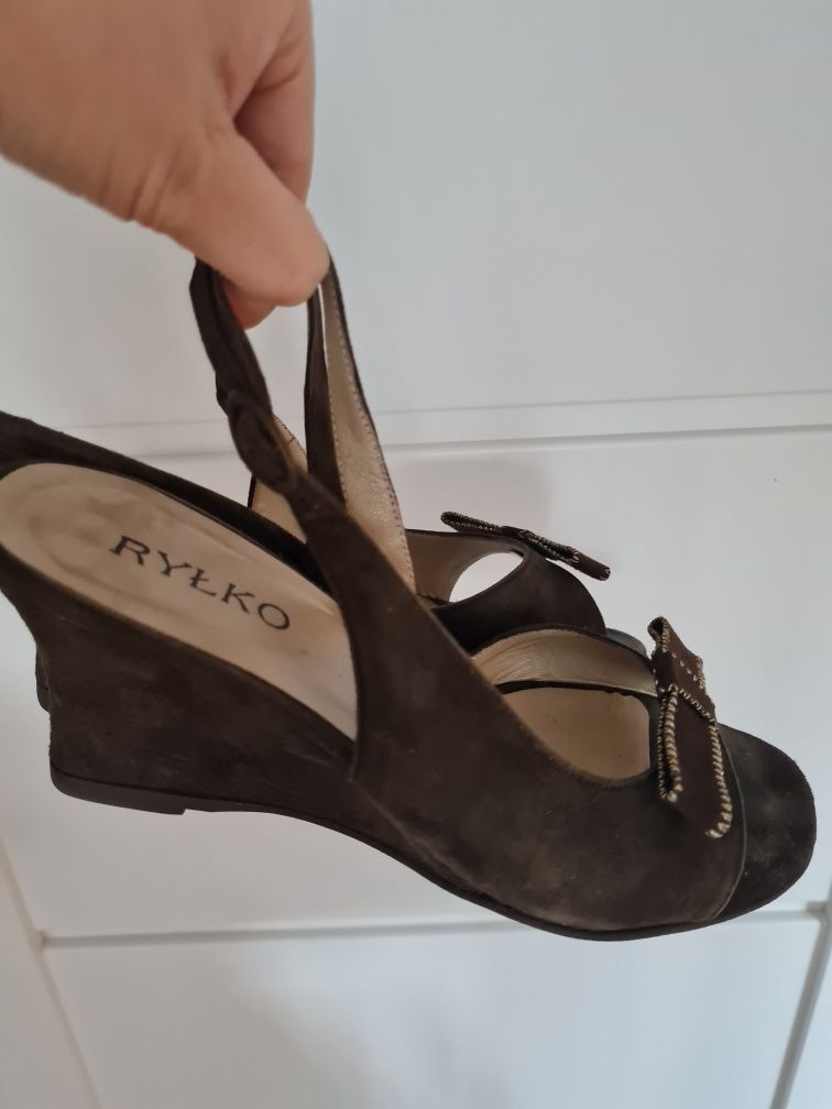 Sandały Ryłko koturn brąz zamsz nubuk 37