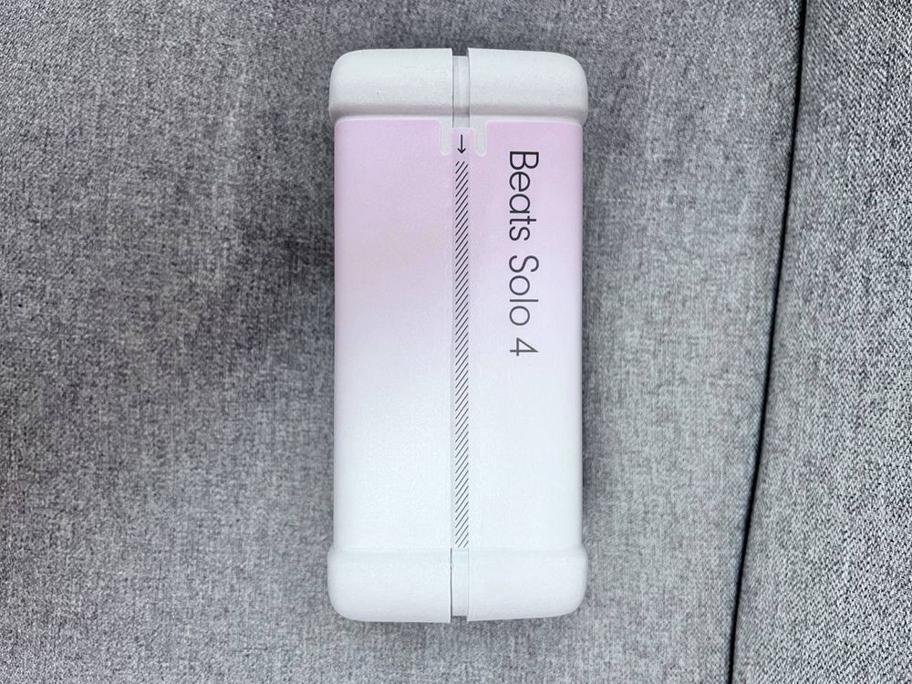 Нові Бездротові навушники Beats Solo 4 Cloud Pink MUW33  Магазин