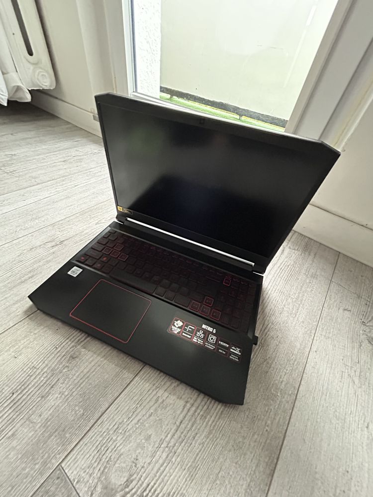 Laptop Acer Nitro 5 i5-10300H 16 GB RAM GTX 1650TI