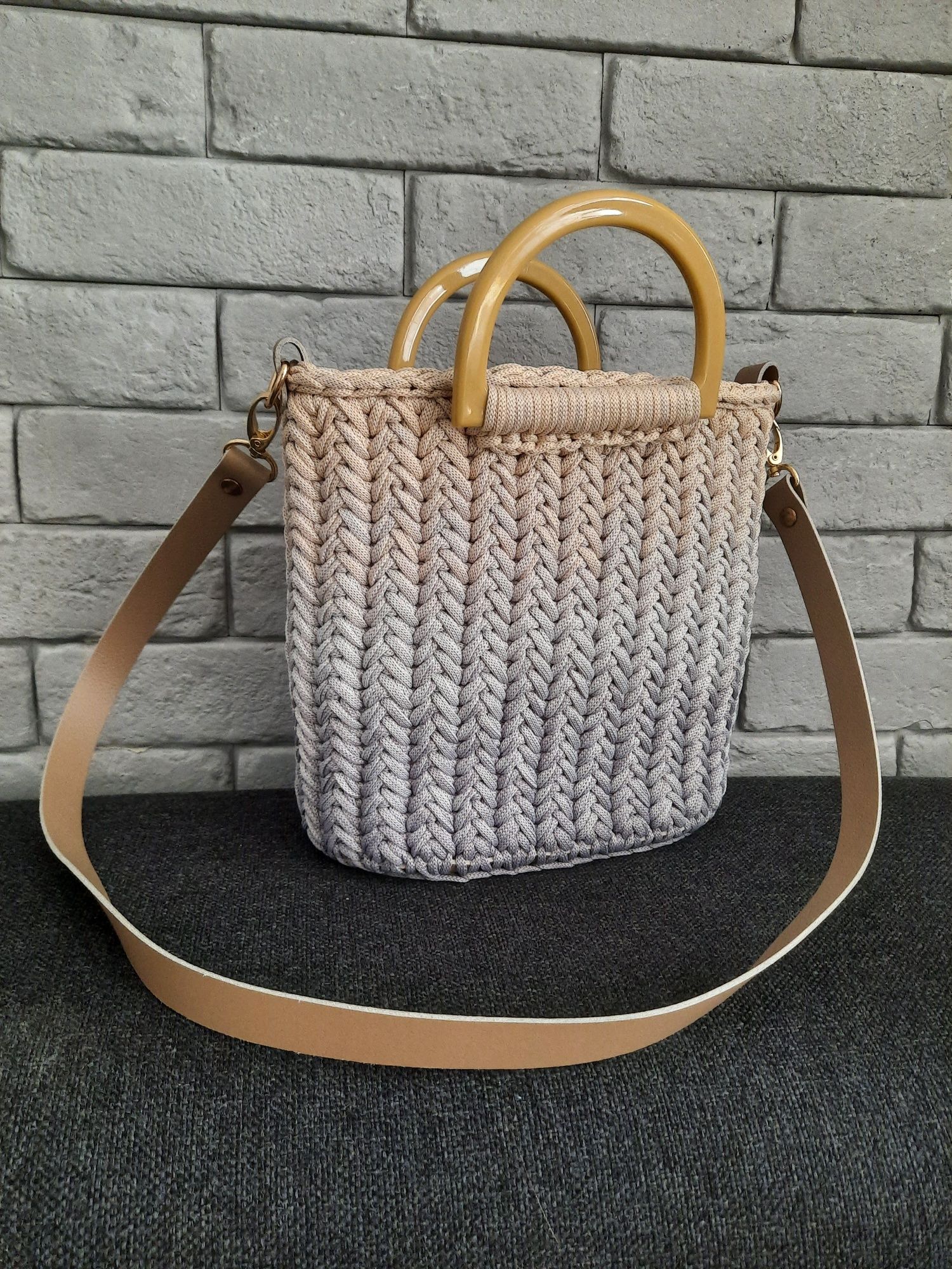 Torebka handmade jodełka skórzane dodatki z apaszka ombre beż szary