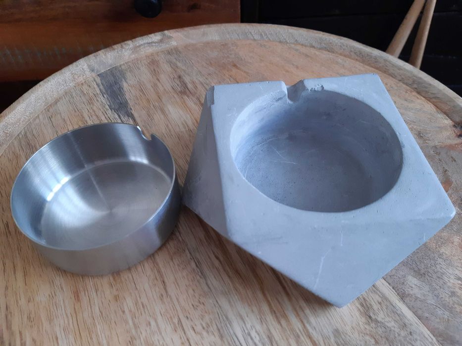 Dekoracyjna popielnica Zara Home betonowa z wkładem