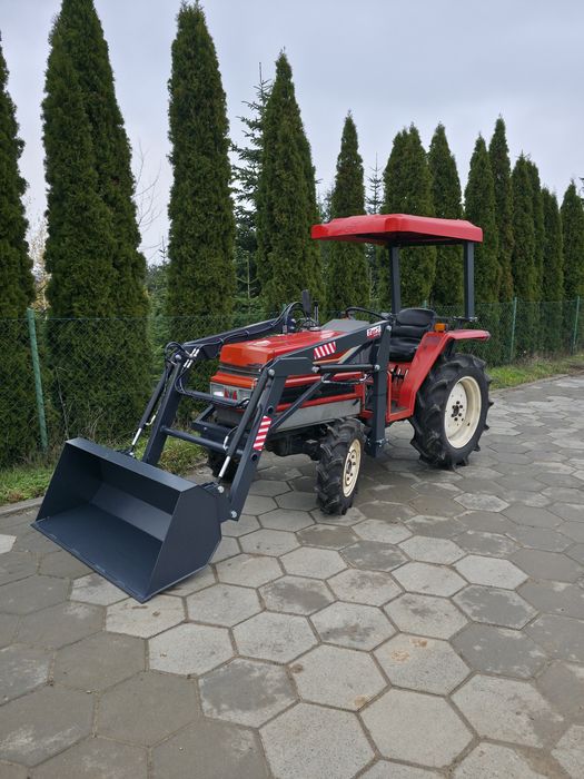 Traktorek yanmar 22KM / ladowacz tur / kabina / kubota isteki af fx