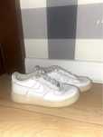 biale buty sportowe sneakersy nike air force 1 low one af1 37.5