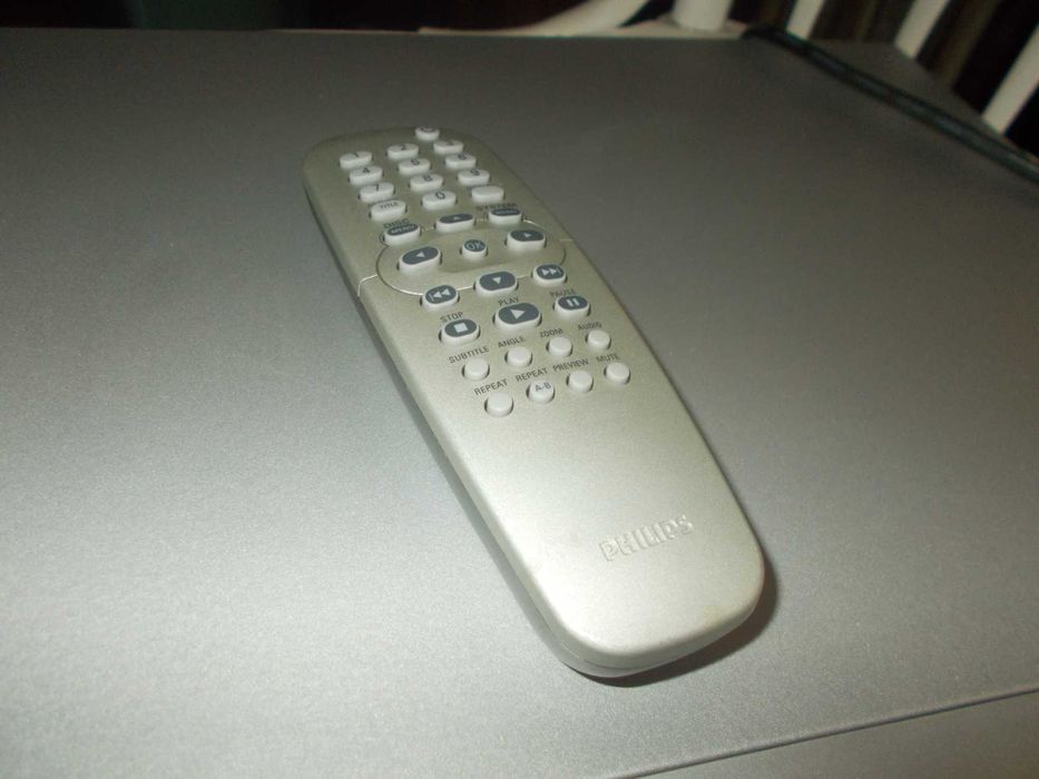 Dvd marca philips cinza