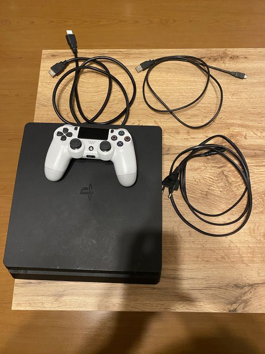 Konsola ps4 500 gb 1 pad