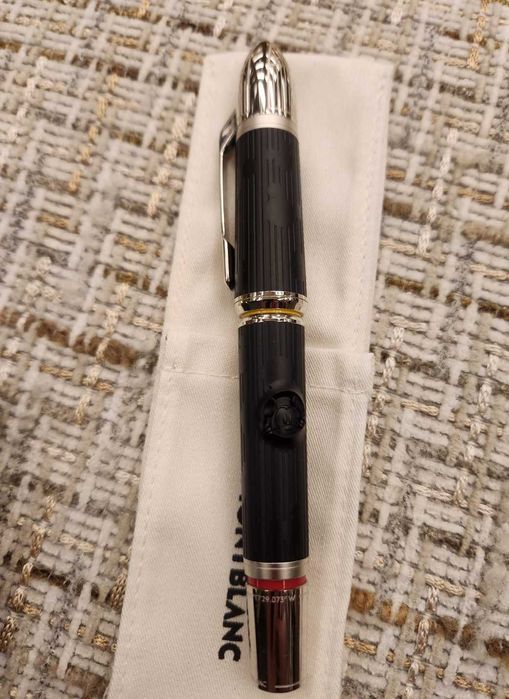 Caneta mont blanc edição especial disney