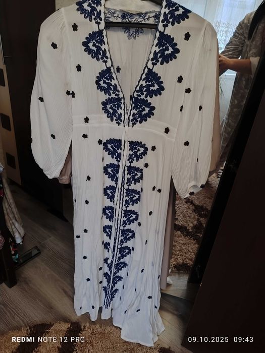 Продам плаття, гарне ,святкове.