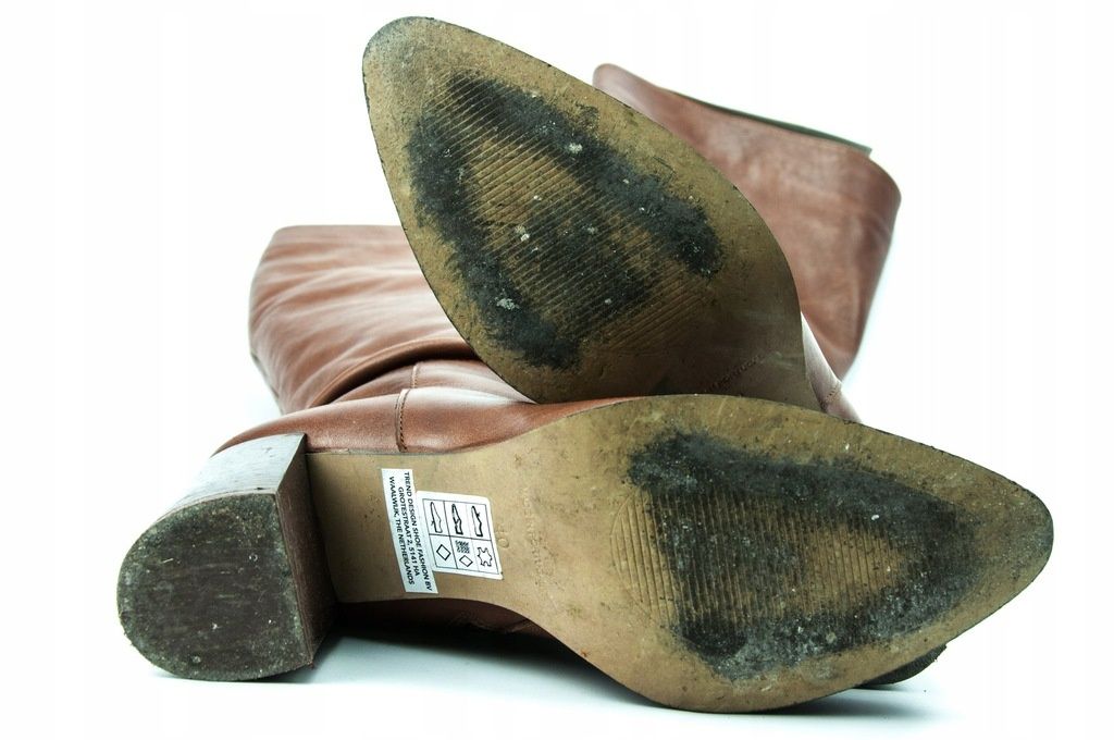 Buty Bullboxer kozaki na obcasie r.40 UŻYWANE