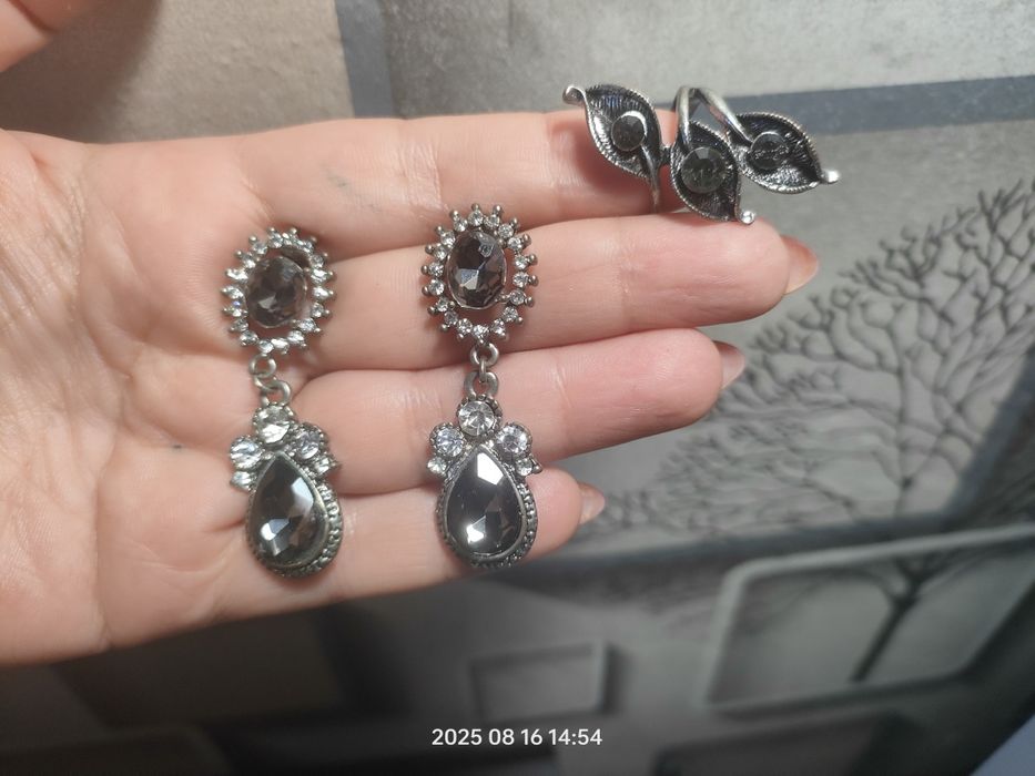 Комплект з сережок та каблучки