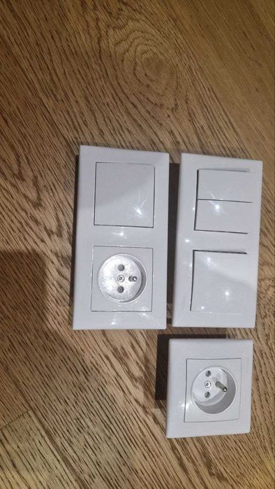 komplet gniazdek schneider electric