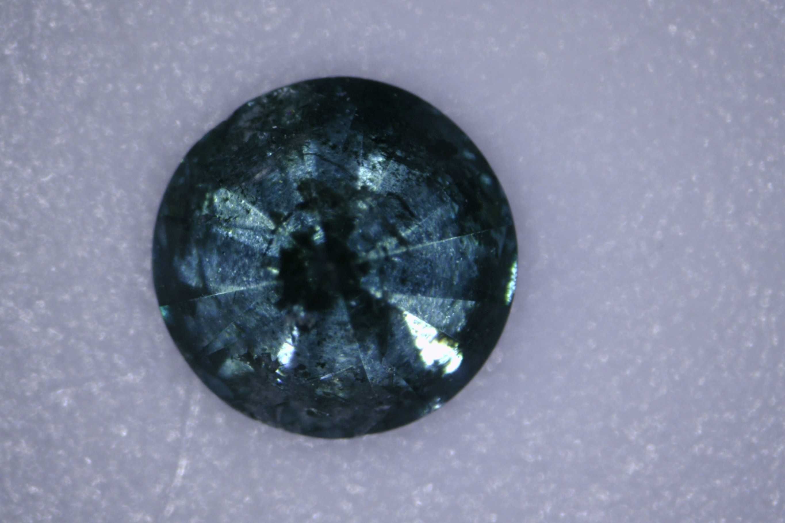 Diament 0.18ct Niebieski Brylant I3