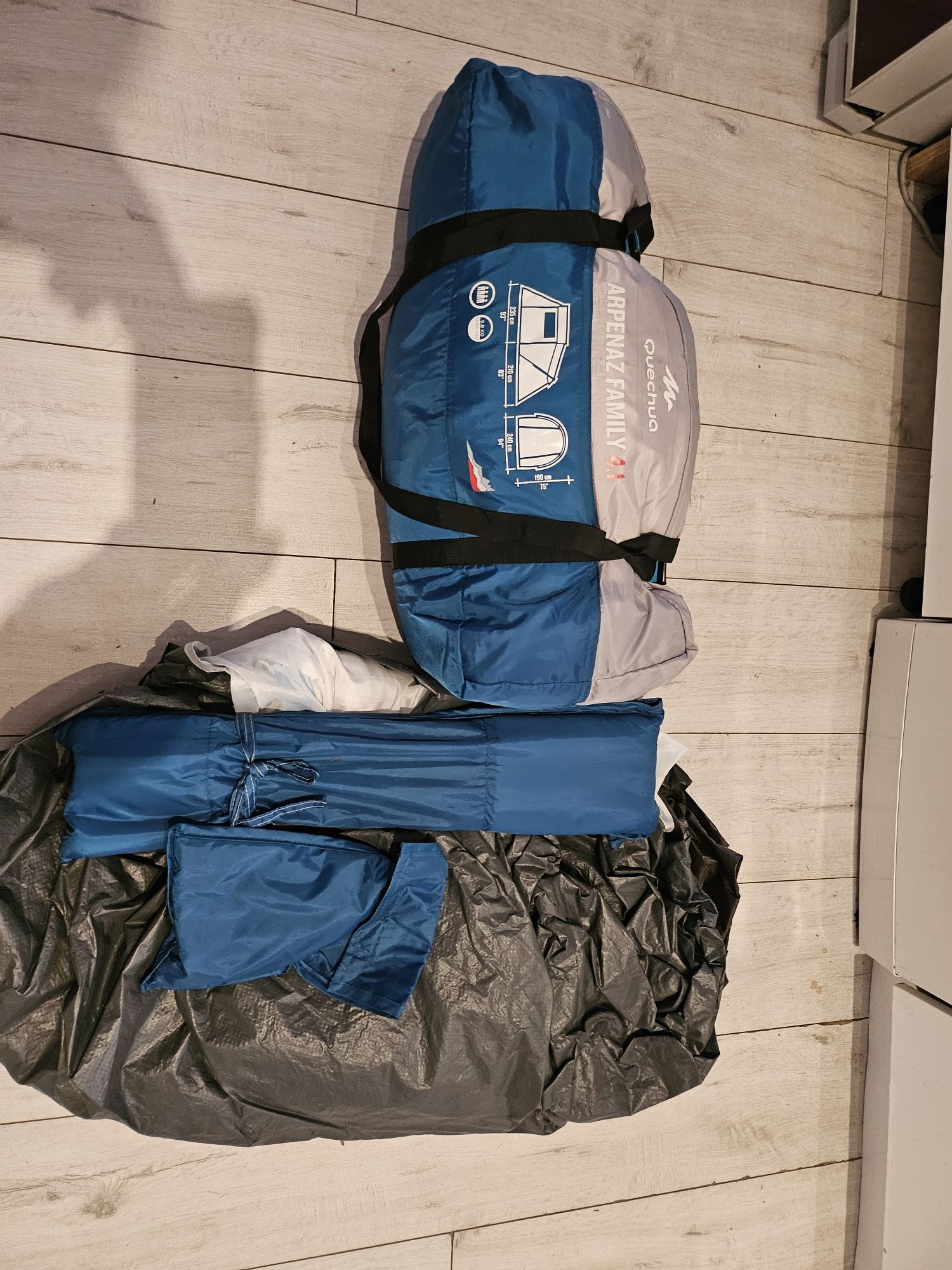 Namiot 4 osobowy Quechua używany stan bdb