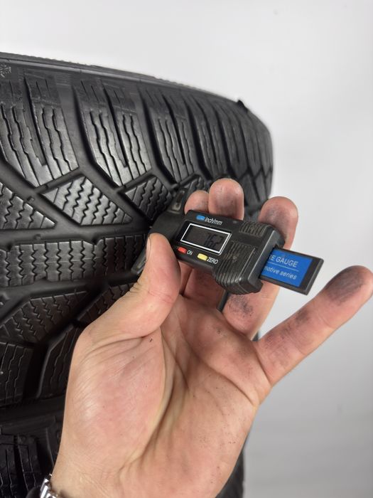 R16 205/60 (96H) 7-8мм Semperit Master-Grip 2  2018 рік 4шт. Зимові