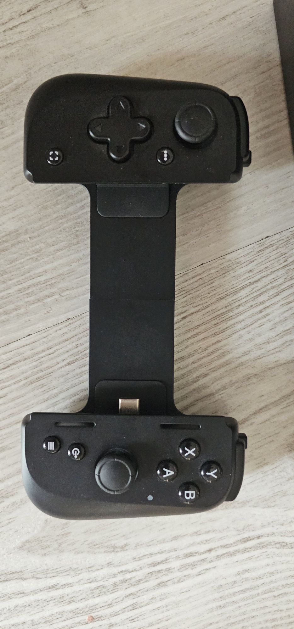 Pad do smartfona Razer kishi v2 USB c