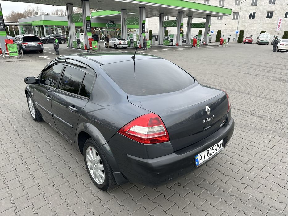 Рено Меган 1.6 автомат газ