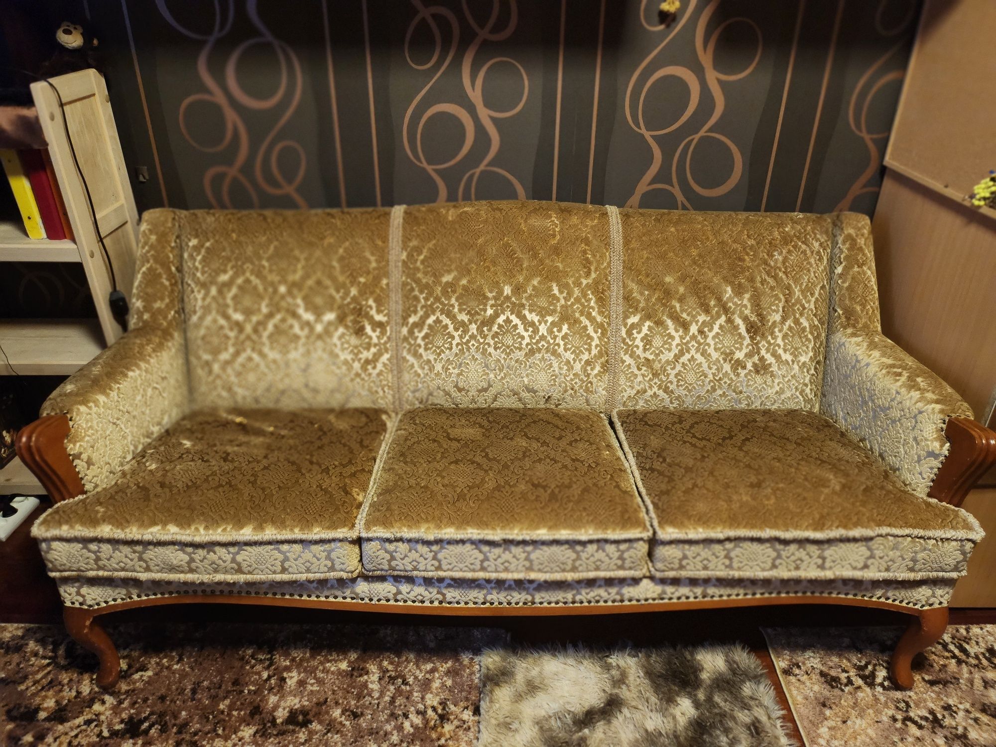 RZESZÓW PILNIE SPRZEDAM Sofa kanapa styl Ludwik ornament złota ćwieki