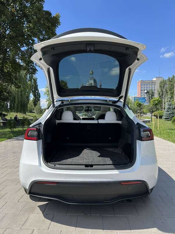 Tesla Model Y 2021 Long Range 82 kWh Dual Motor