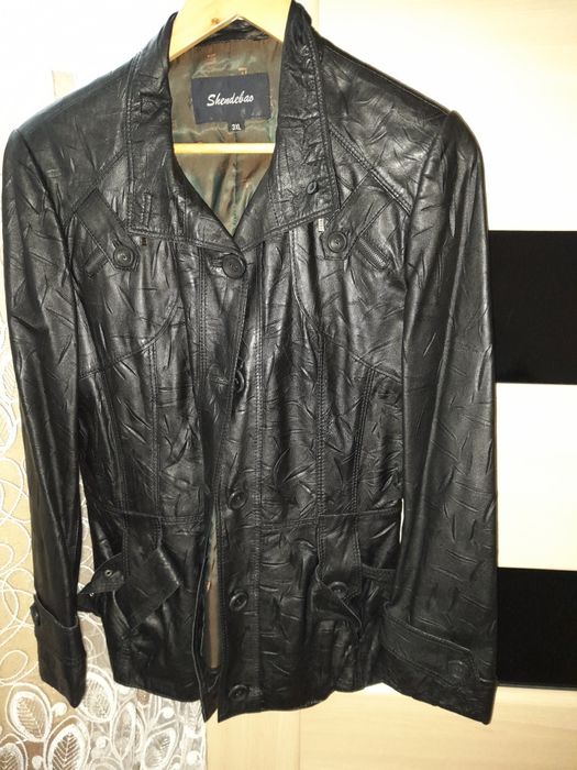 Продам кожаний  жіночий піджак