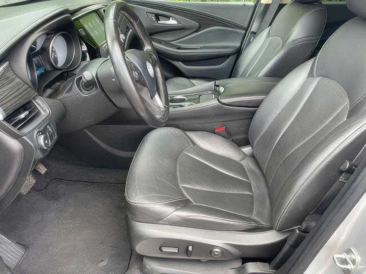 Buick	ENVISION		 	2017
