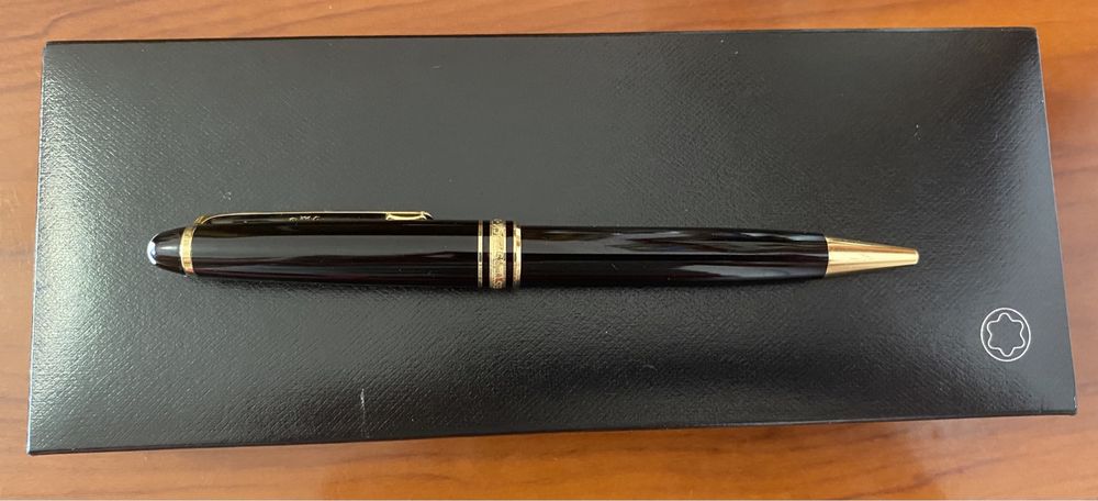 Шариковая ручка Montblanc Meisterstuck Classique