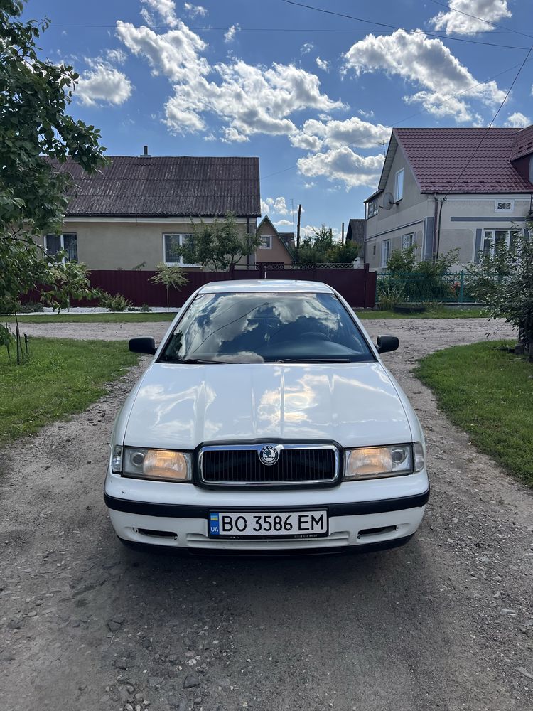 Skoda Octavia 1999р 1.6бензин  в хорошому стані