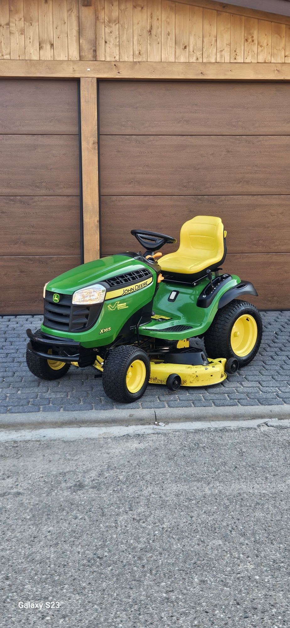 Traktorek kosiarka John Deere x165 22hp
